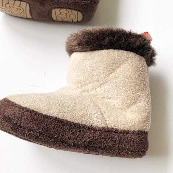 Tickle Toes Fuzzy Boots - Picture 2 of 6